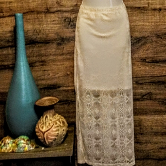 Bobby Brooks Skirt Size XL Maxi Lace Lined Slit - Picture 2 of 8